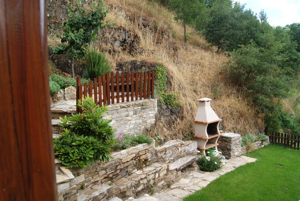 Hostal El Recanto Vega de Valcarce Buitenkant foto