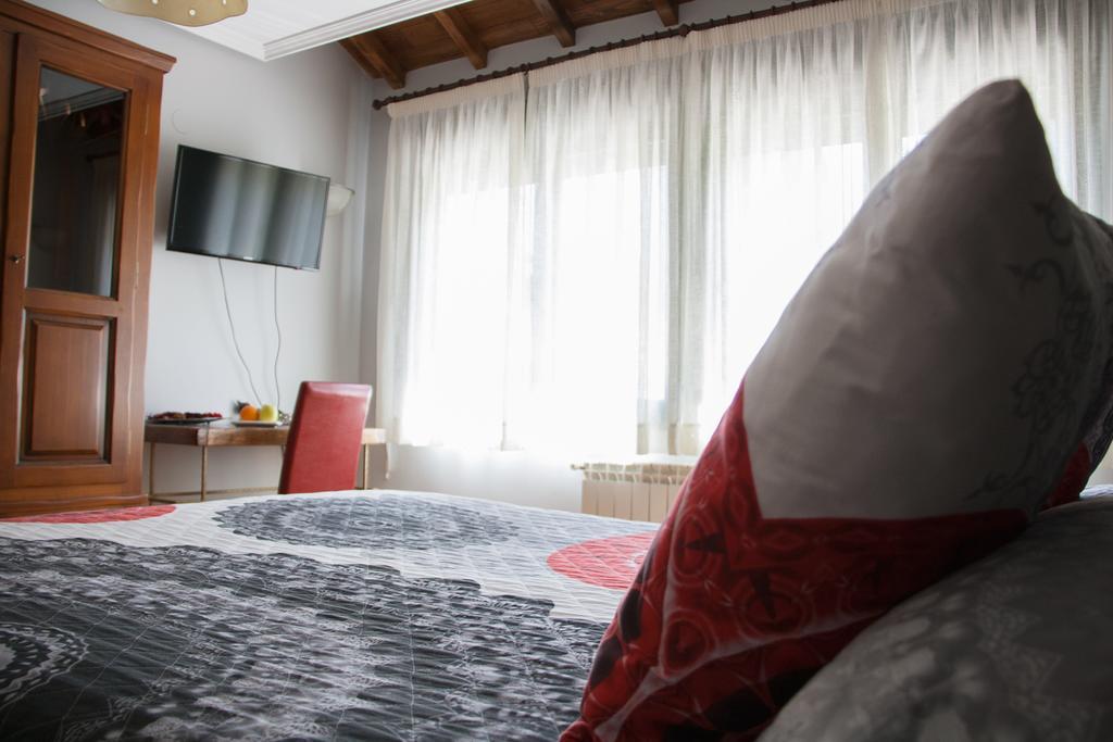 Hostal El Recanto Vega de Valcarce Buitenkant foto