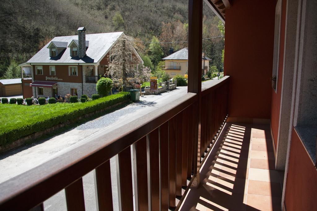 Hostal El Recanto Vega de Valcarce Buitenkant foto