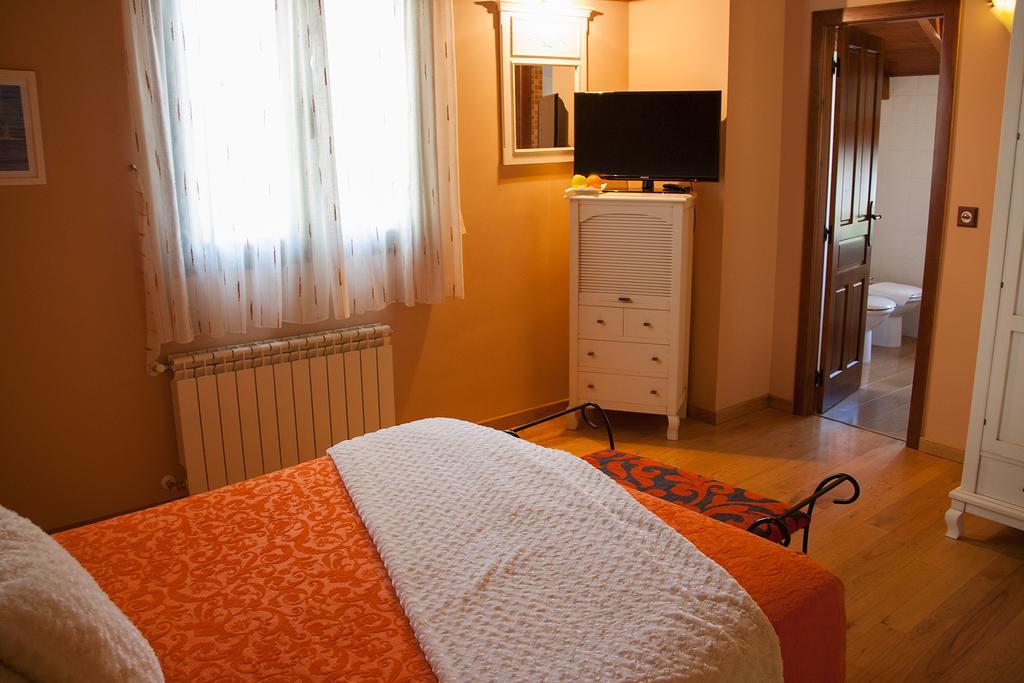 Hostal El Recanto Vega de Valcarce Buitenkant foto