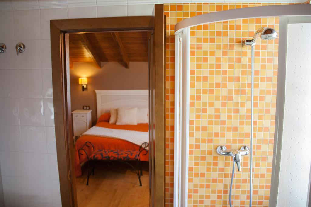 Hostal El Recanto Vega de Valcarce Buitenkant foto